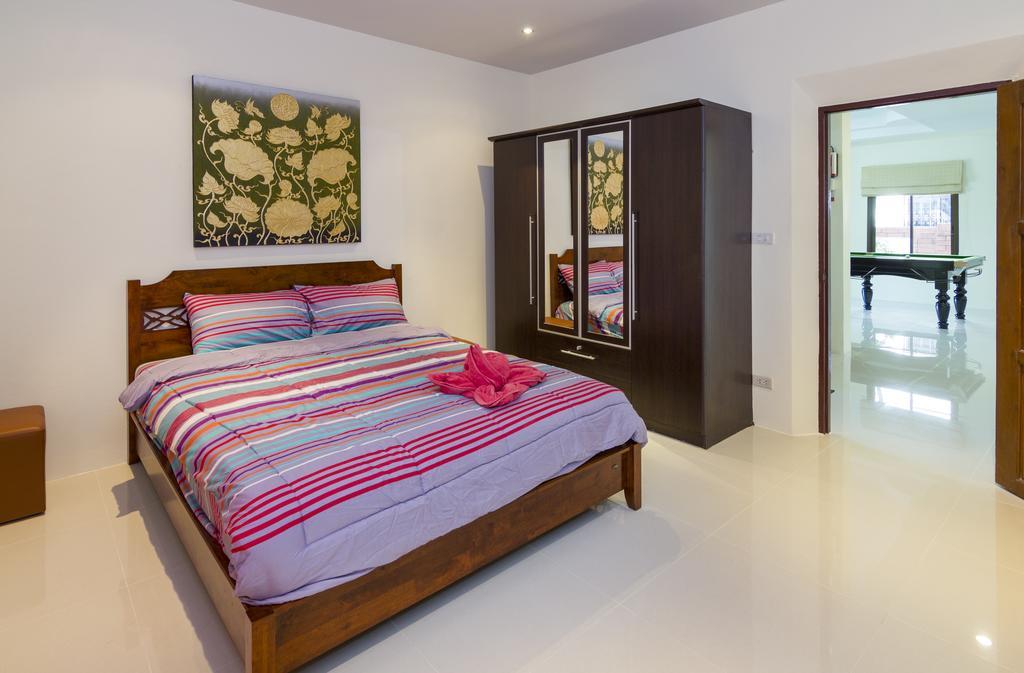 RATANA VILLA - PATTAYA HOLIDAY HOUSE WALKING STREET 7 bedrooms Buitenkant foto