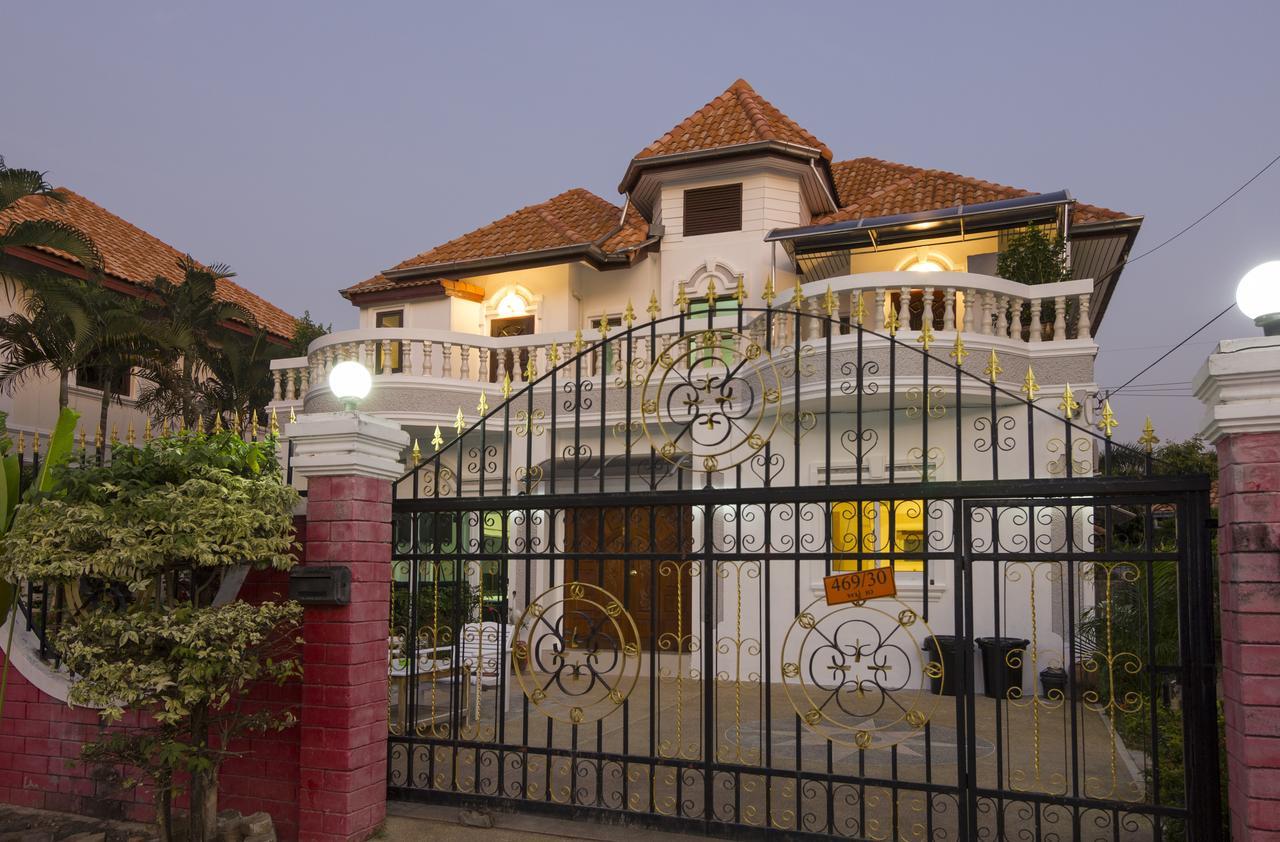 RATANA VILLA - PATTAYA HOLIDAY HOUSE WALKING STREET 7 bedrooms Buitenkant foto